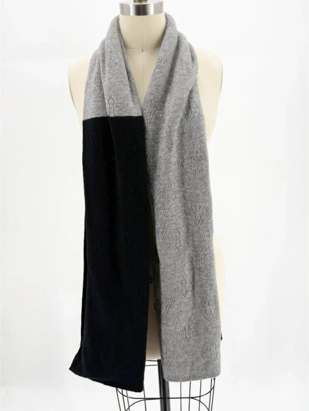 Louise Vuitton LV Women's Wool Black & Grey Logo Colorway Scarf